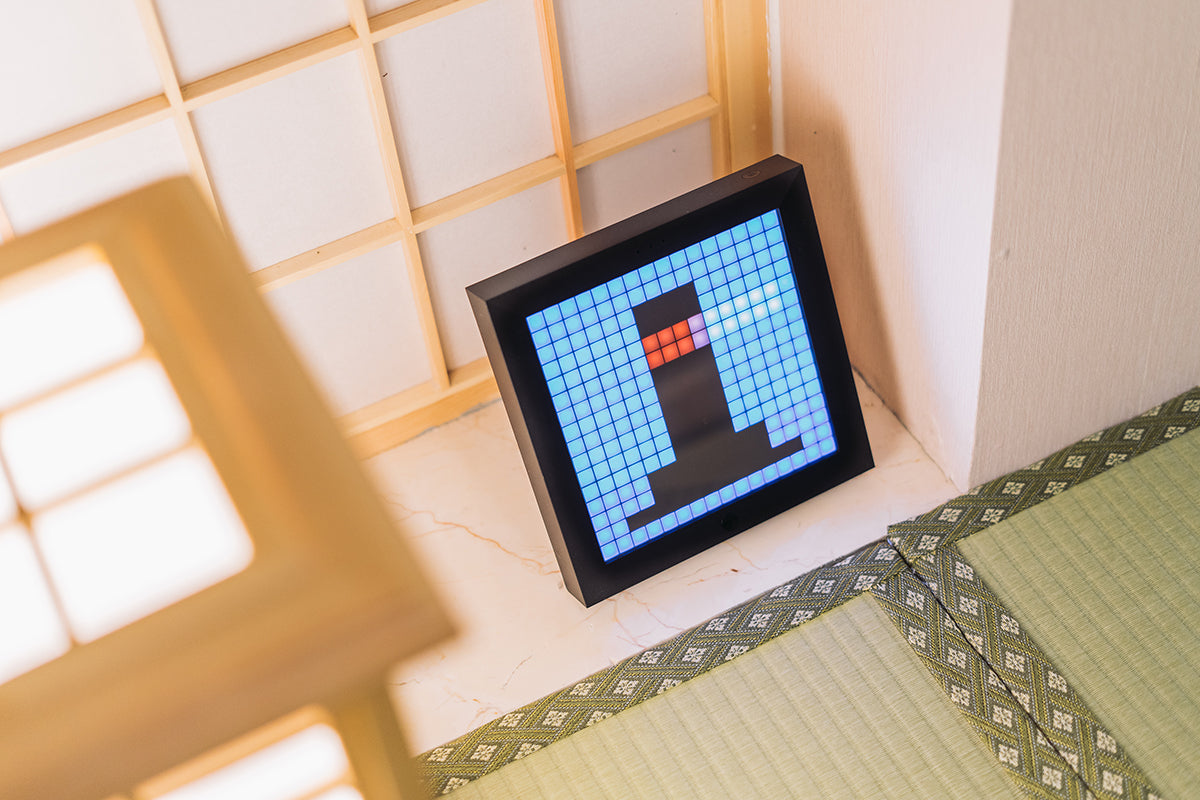 DIVOOM Pixoo picture frame adjustable pixels