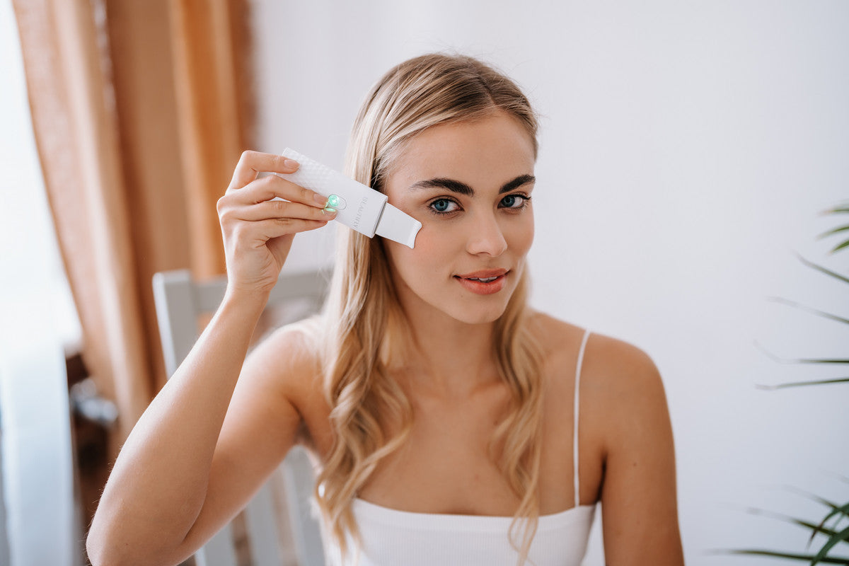 BEAUTIFLY B-Scrub Mini ultrasonic peeling device